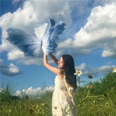 三女性