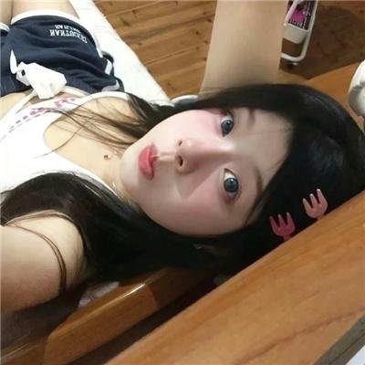 拉．拉